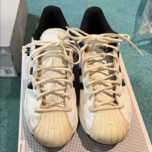 Adidas Pro Model - Picture 2 of 7